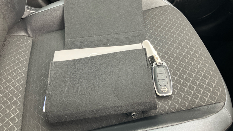 Nissan Juke 1.0 DiG-T 114 N-Connecta 5dr DCT Petrol Hatchback